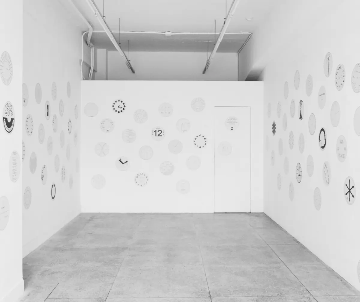 A fleeting exhibition by Non-Objective,  Clockwise and Otherwise , held at Pop Hannam (a space organised by Post Poetics) in Seoul, reflected on the fluidity of time and its subjective nature.